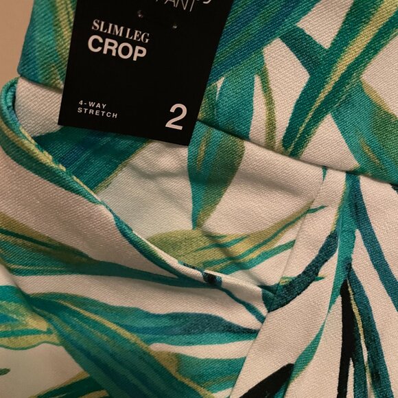 New York Company, The Audrey, Slim Crop Pants, size 2. - Picture 5 of 9